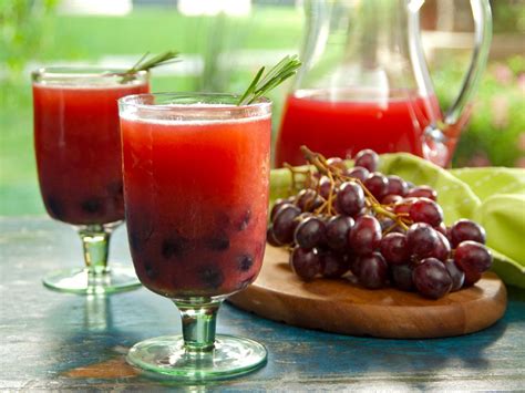 Vodka Grape Sparkler | Recipe | Food network recipes, Grapes, Grape cocktails