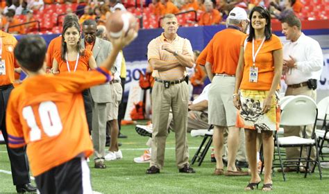 Nikki Haley Letting Clemson Use State Plane For Football Recruiting – FITSNews