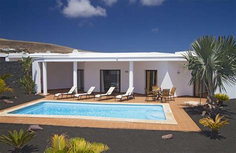 Villas Blancas Playa Blanca in Playa Blanca, Lanzarote | loveholidays