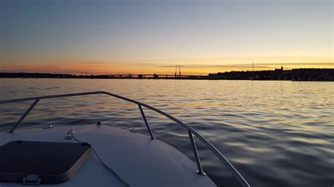 Sunset in Portland Harbor tonight : r/portlandme