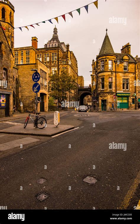 Edinburgh old town Stock Photo - Alamy