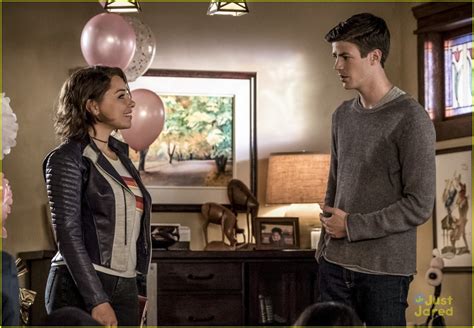 'The Flash' Reveals Nora West-Allen in Her XS Suit in First Pics From Season 5 Premiere | Photo ...