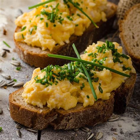 scrambled eggs on toast recipe | Schwartz