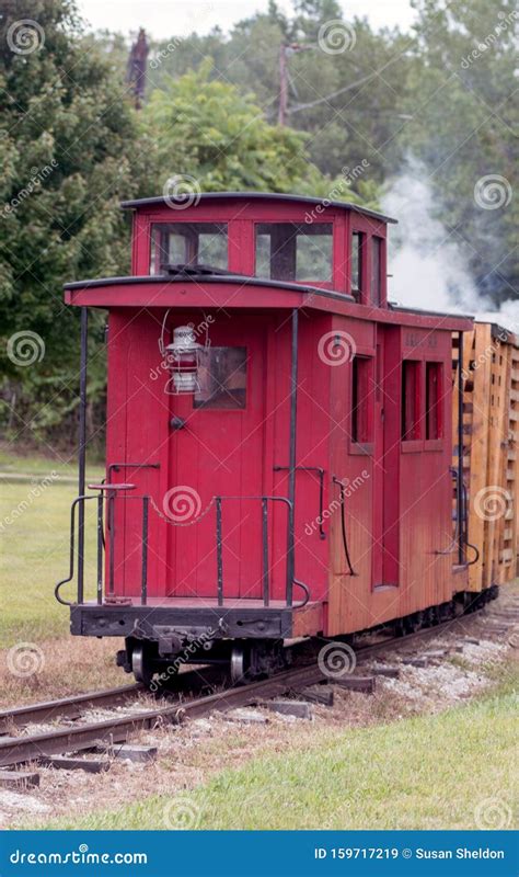 The Little Red Caboose on Train Tracks Stock Image - Image of railways, antique: 159717219