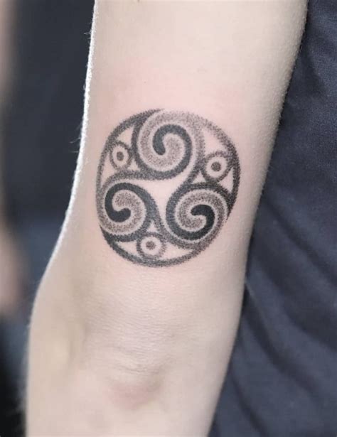 Celtic Knot Tattoos: A Visual Guide