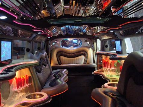 Our Fleet - Comfort and style in our large, luxury limousines