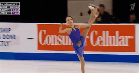 Russian Ice Skater Wows Crowd With Magical Costume Change | Klipland.com