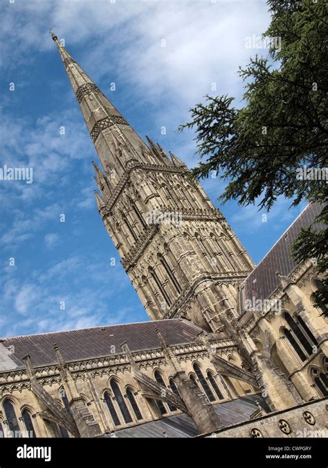 Salisbury Cathedral, England - spire and nave Stock Photo - Alamy