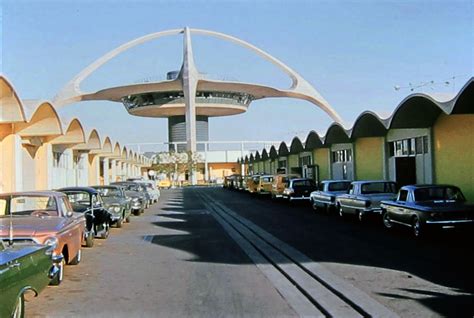 The Theme Building at LAX in 1964. (Bizarre Los Angeles) | Los angeles ...