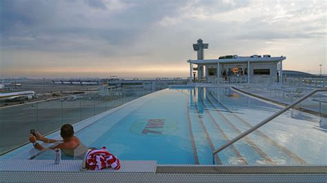 Wow: New York JFK Airport Has A Rooftop Infinity Pool Offers Dazzling ...