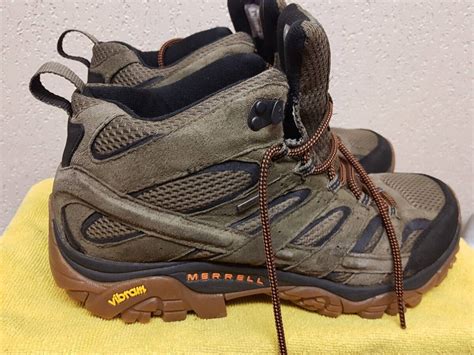 How Much Do Merrell Hiking Shoes Weigh? - Shoe Effect