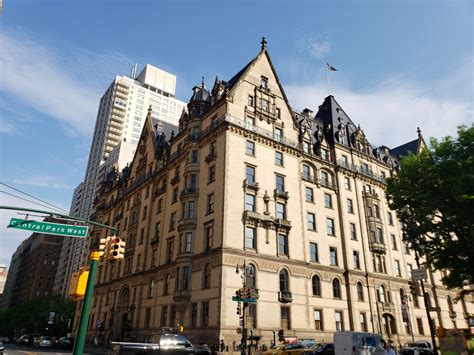 The Dakota Building - Take New York Tours