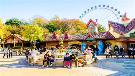How To Plan the Perfect Visit to Tokyo Disneyland