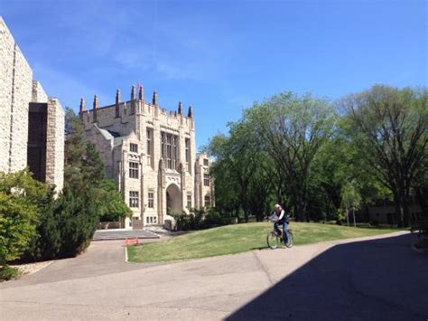 THE 10 CLOSEST Hotels to University of Saskatchewan