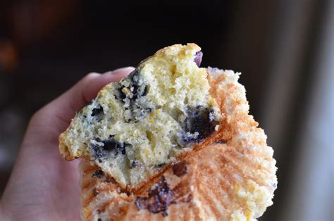 Playing with Flour: Blueberry muffins with orange zest