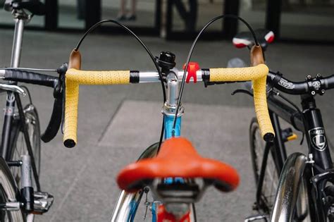 4 Best Bullhorn Bike Handlebars in 2022 | BikingBro