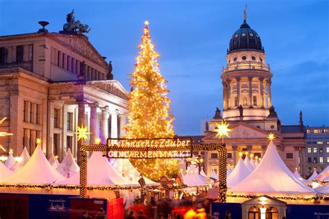 German Christmas Traditions: Trees, Feasts & Shoes | LoveToKnow