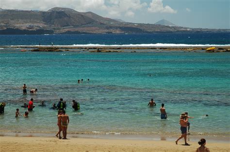 File:Las Canteras Beach - La Barra - Las Palmas Gran Canaria.jpg