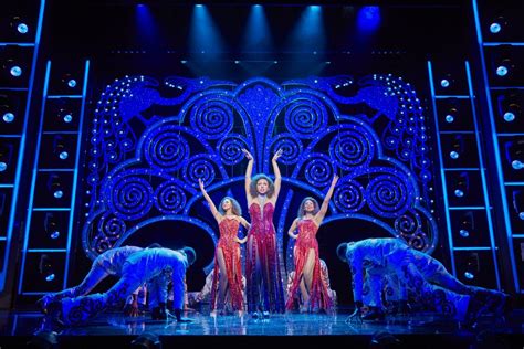 Reviewing Dreamgirls the musical - Melan Magazine