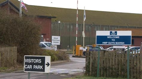 Guys Marsh prison criticised in follow-up inspection - BBC News