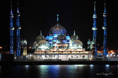 Masjid 8 Kubah Terengganu : Crystal Mosque Or Masjid Kristal Terengganu Malaysia Stock Photo ...