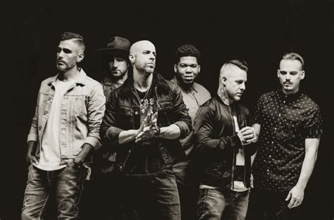 Daughtry premiere music video to Heavy is the Crown – Maxazine.com