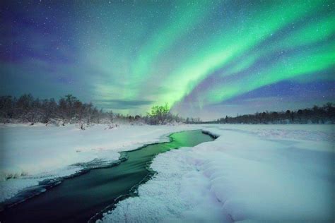 How To Photograph The Northern Lights - The Wandering Lens - Travel ...