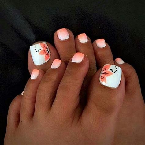 40+ Stunning Summer Toenail Designs to Show Off on the Beach - HubPages