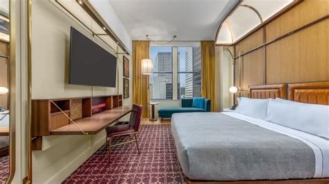 Central Loop Hotel Chicago IL - Canopy by Hilton Chicago Central Loop