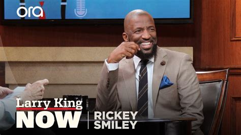 Rickey Smiley On Stand up Comedy, Pranks, & Santa Claus - YouTube