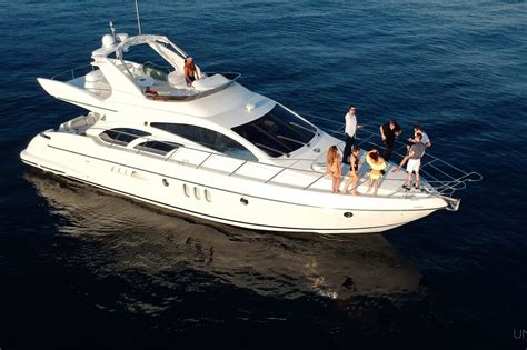 Marina Del Rey Motor Boat Rental - Azimut 10376 | Sailo