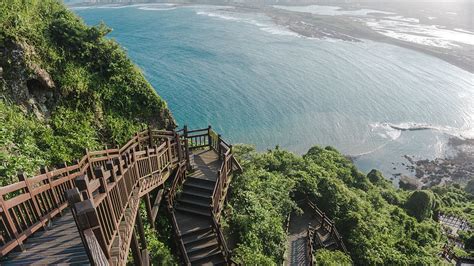 2560x1440px | free download | HD wallpaper: south korea, jeju-do, water, green, waves, stairs ...