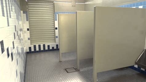 No Privacy in Public Bathrooms Newport Beach California - YouTube