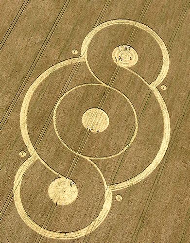 30 Amazing Crop Circles