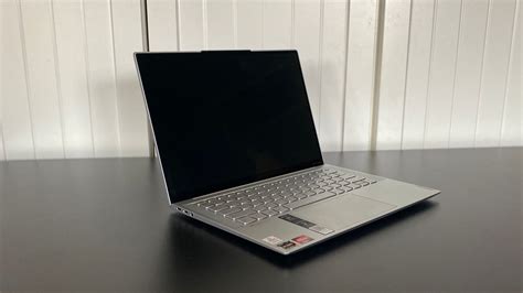 Lenovo IdeaPad Slim 7 Carbon Review: A Beautiful, Powerful Machine