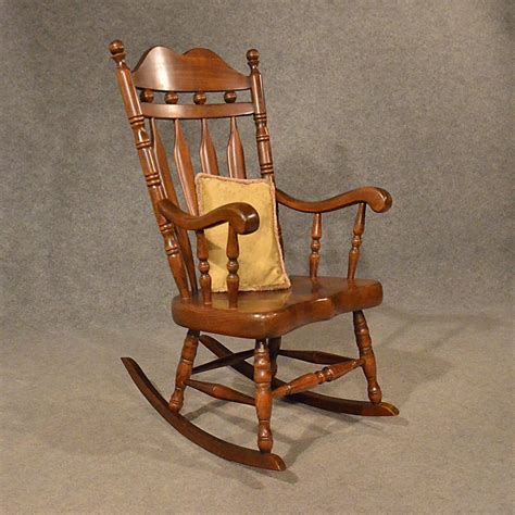 Antiques Atlas - Antique Windsor Rocking Chair Large