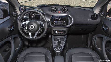 Smart ForTwo Cabrio | 2017MY Prime | Interior, Cockpit