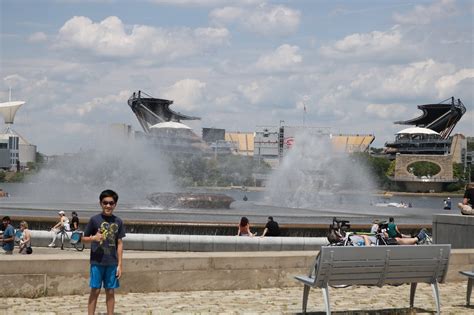 Travels and Wandering: Point State Park Fountain