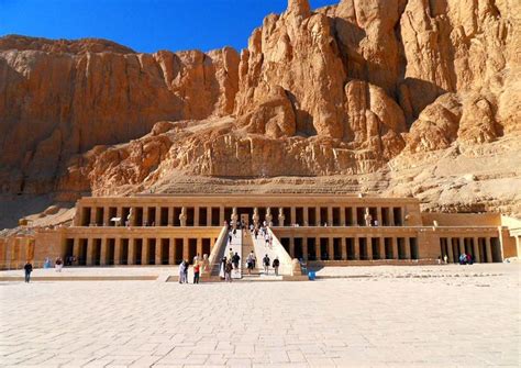 Temple of Mentuhotep II | temple, Dayr Al-Baḥrī, Egypt | Britannica