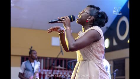 POWERFUL OLD GHANA GOSPEL SONG BY SANDY ASARE AT THE LIVE DVD RECORDING - YouTube