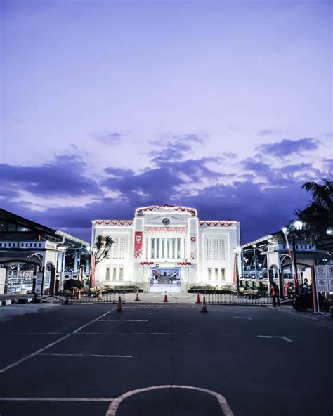 Stasiun Tugu Yogyakarta Jogja Paling Keren Di Indonesia - LiburMulu