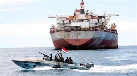 Two Dead After Houthi Attack On Bulk Carrier Off Yemen’s Aden – Eurasia ...