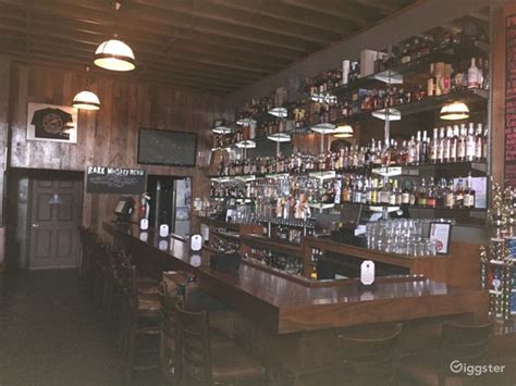 Whiskey Bar & Kitchen | Rent this location on Giggster