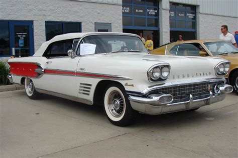 1958 Pontiac Bonneville - Information and photos - MOMENTcar