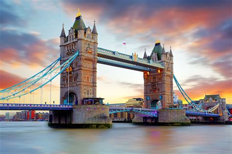 Taxi Tower Bridge - Gatwick Airport from £105.00* - Twelve Transfers