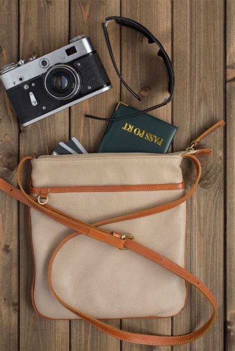 10 Best Travel Handbags: Get the Best Purse for international travel