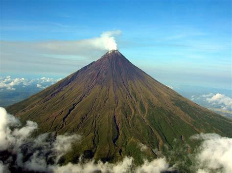 Mayon Volcano | Best places to travel, Volcano, Legazpi city