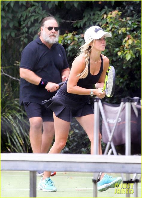 Russell Crowe & Girlfriend Britney Theriot Couple Up for Tennis Match ...