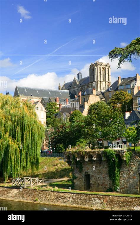 River La Sarthe Le Mans Sarthe Pays de la Loire France Stock Photo - Alamy