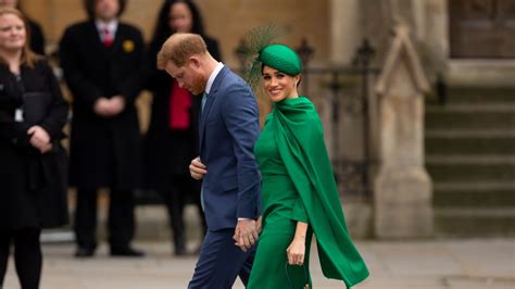 Signs that Meghan Markle & Prince Harry Were Leaving the Royal Family ...